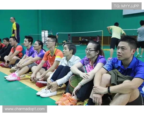 1. 探索e尊真人带来的全新尊享体验，感受不同凡响的尊贵服务欢迎你的加入